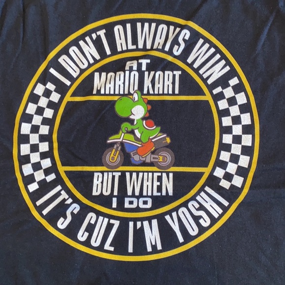 Nintendo Mario Kart Winning As Yoshi Graphic Mens T-Shirt- Small - NWT - Picture 3 of 3